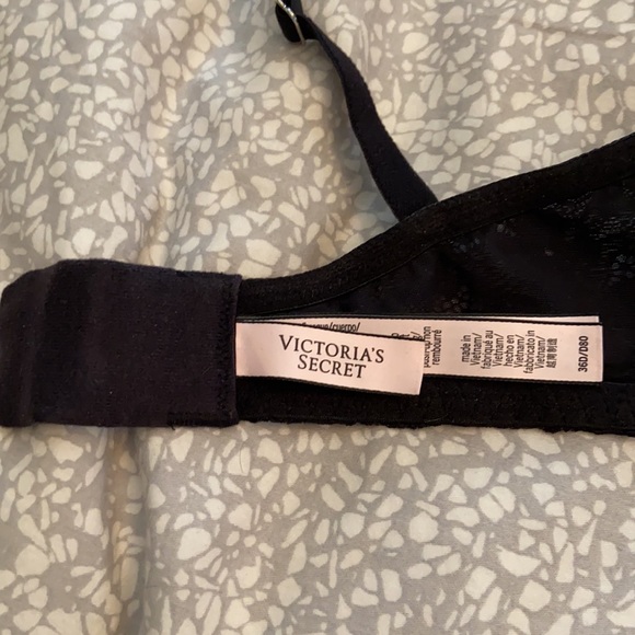 Black lace bra Victoria secret - Picture 4 of 4